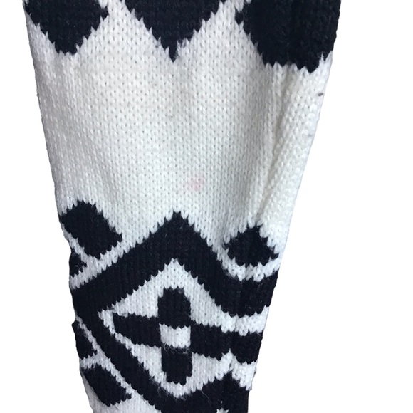 FOREVER 21 Sweater Crop Long Sleeves White/Black Size S - Picture 7 of 8